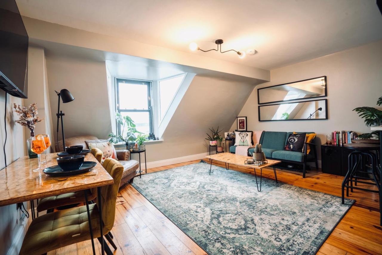 Modern Penthouse Apartment In Cobh Town Luaran gambar